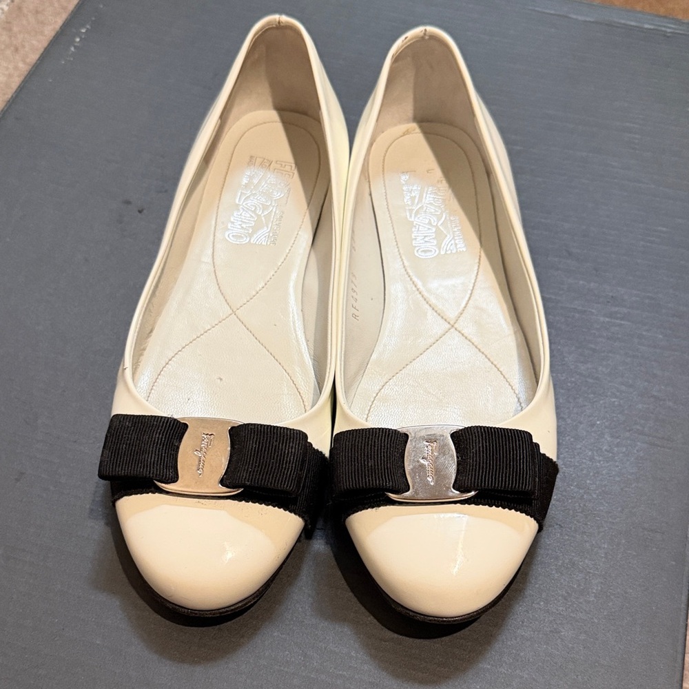 Salvatore Ferragamo White Flats with Black Bow